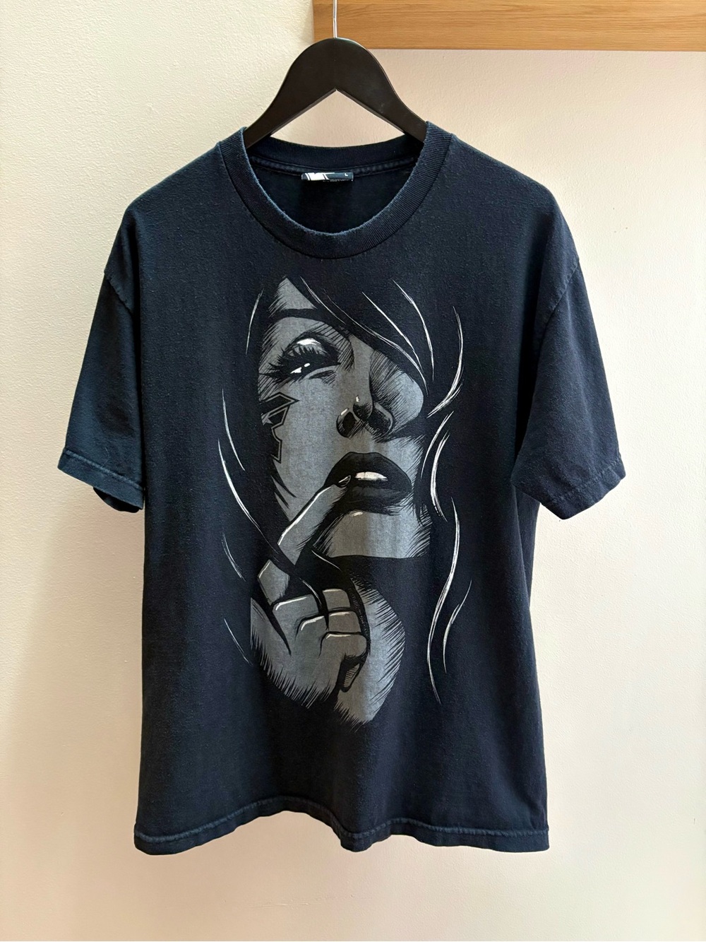 Famous Stars & Straps VTG Y2K face art T-shirt L Killer Distribution